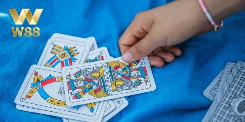 Liêng Là Gì? Tổng Quan Trò Chơi